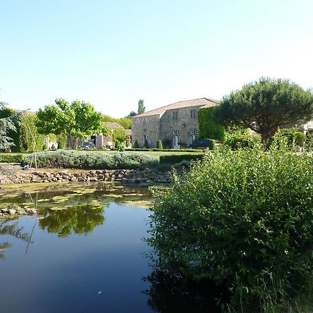 Logis De La Robliniere Landevieille Exterior foto