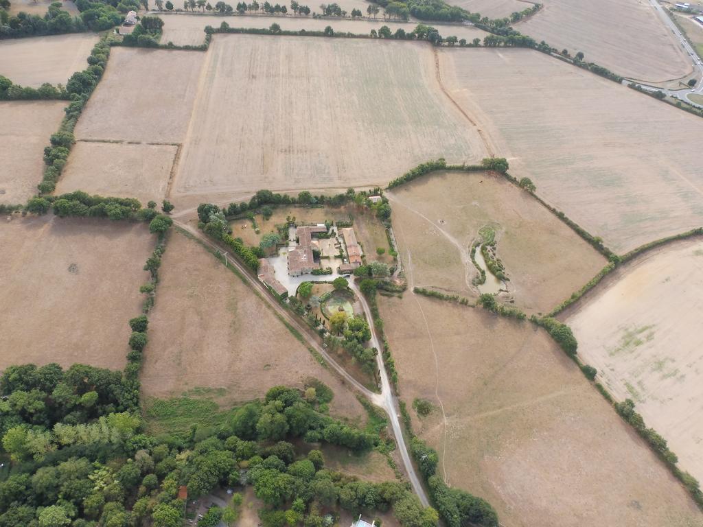Logis De La Robliniere Landevieille Exterior foto