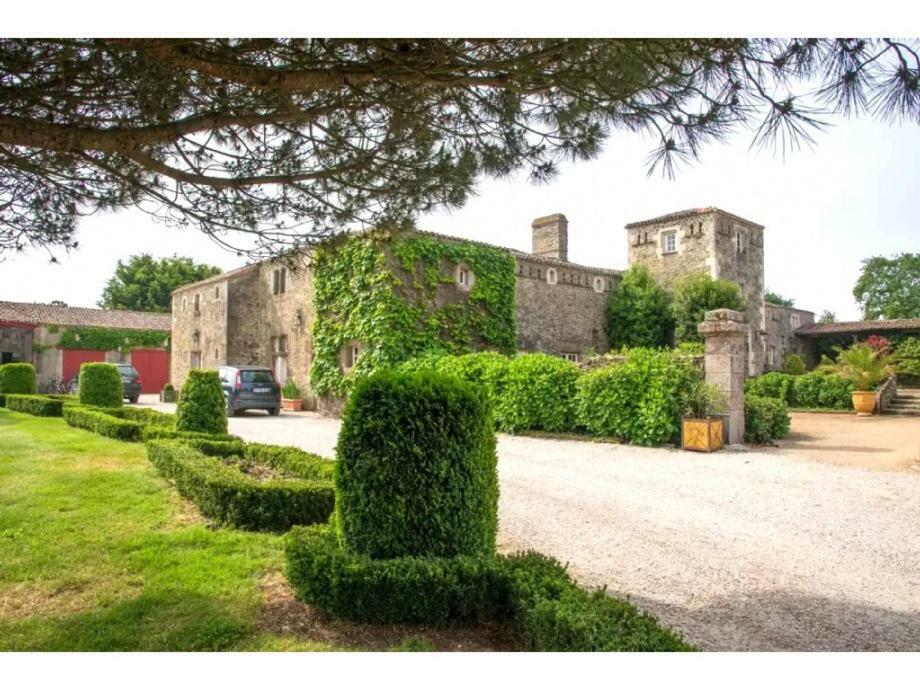 Logis De La Robliniere Landevieille Exterior foto