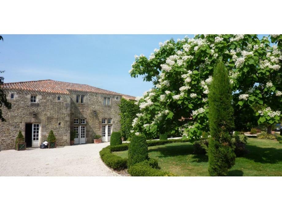 Logis De La Robliniere Landevieille Exterior foto